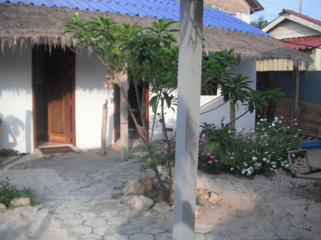 Pat Pat Guesthouse Sihanoukville Exterior foto
